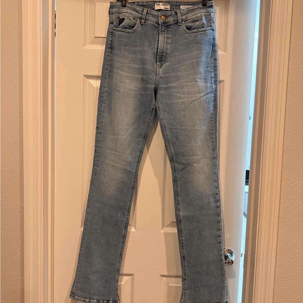 Women's Light Blue Flared skinny Trumpet- V